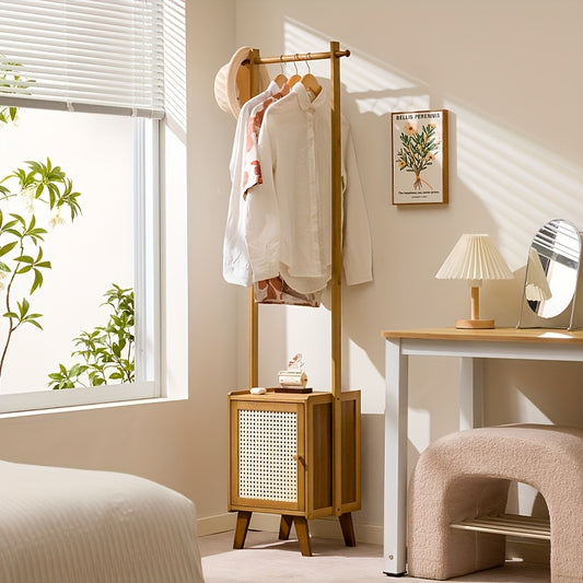 porte manteau en rotin couleur beige